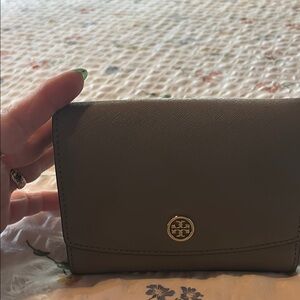 Tory Burch Green Leather Wallet with Gold Logo